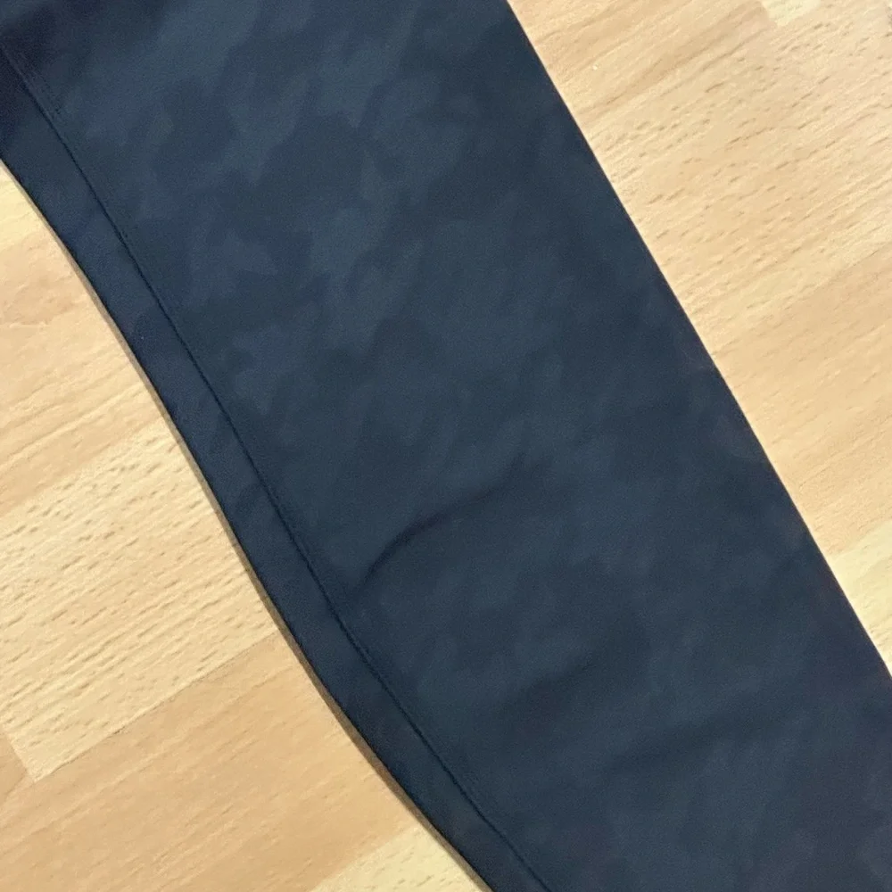 Brand New Lululemon Wunder Train Leggings - Picture 5 of 14
